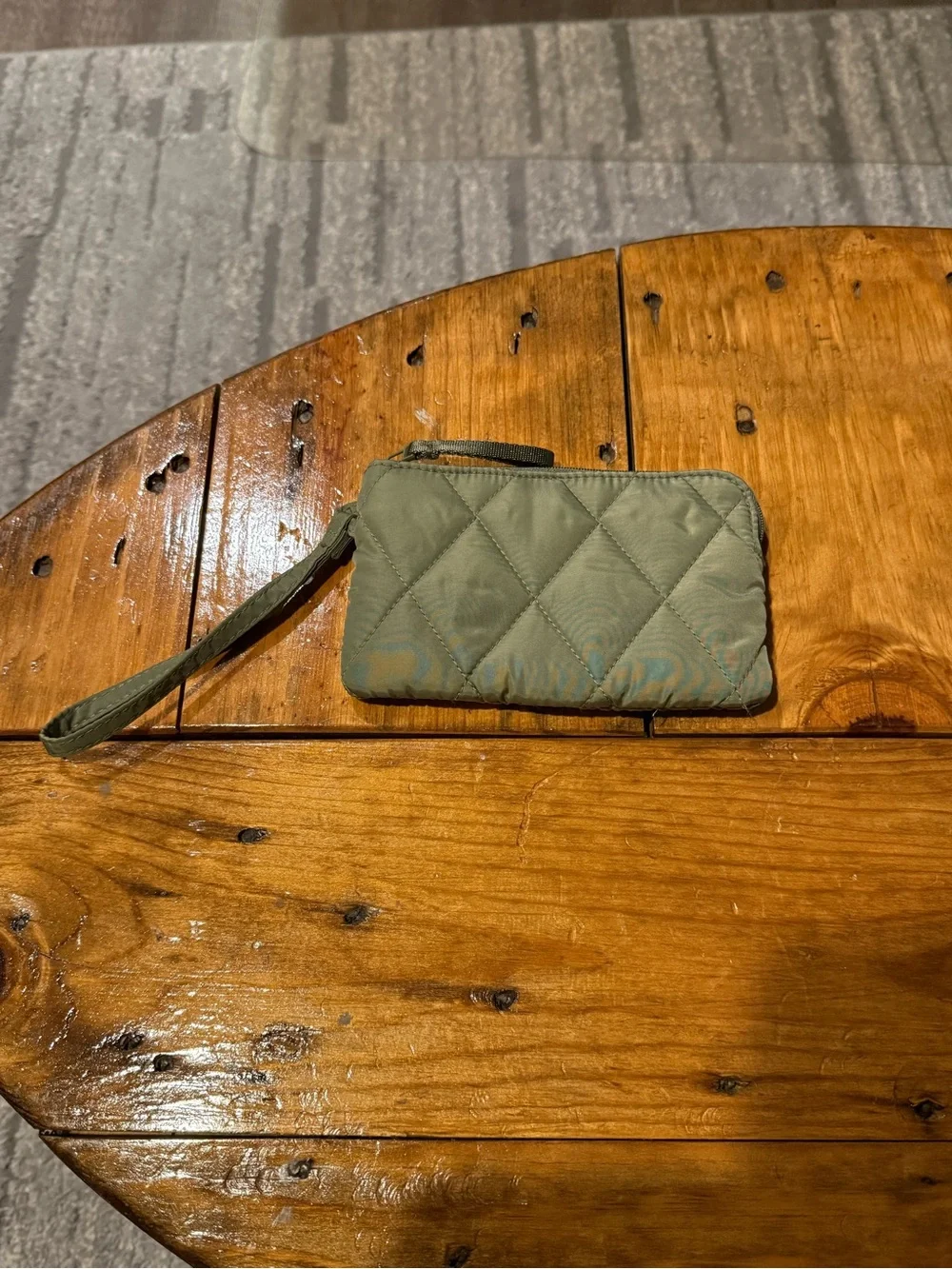 Vera Bradley Quilted Wristlet Card Holder in Olive Green